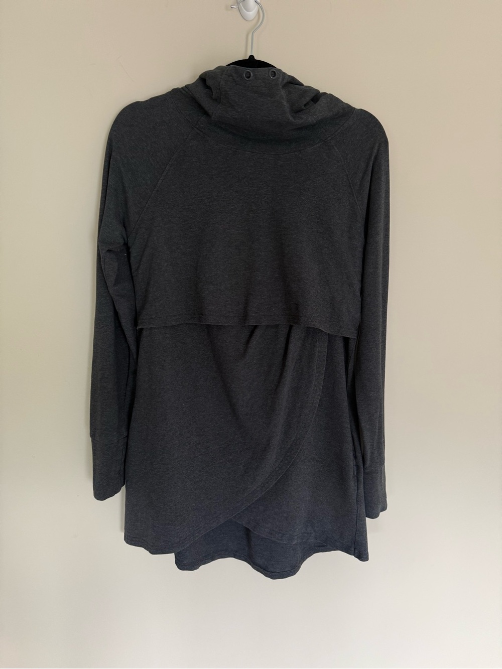 Latched Mama Nursing Petal Wrap Front Pockets Gray Cowl Sweatshirt Hoodie Sz
M